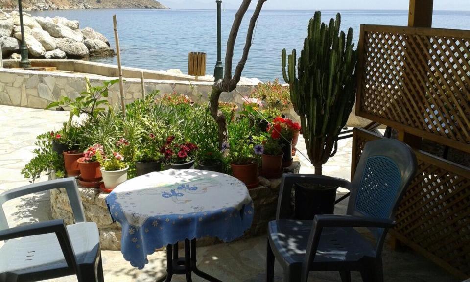 Spiros Apartments Livadia  المظهر الخارجي الصورة